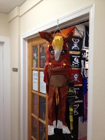 HORSE WINDSOCK AND WINDSOCK POLE BY BALD EAGLE FLAG STORE FREDERICKSBURG VIRGINIA USA (540) 374-3480