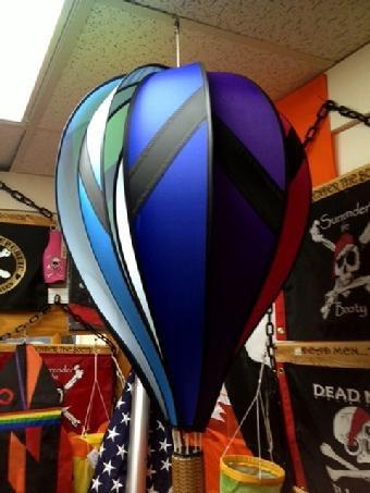 HOT AIR BALLOON SPINNER SALES BY BALD EAGLE FLAG STORE FREDERICKSBURG VA USA, 540-374-3480 PHOTOGRAPH BY BALDEAGLEINDUSTRIES.COM