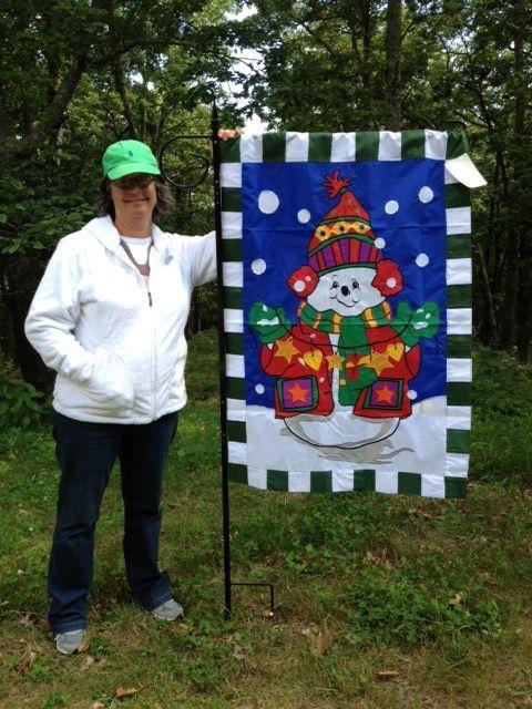 MISSY SNOWMAN FLAG FLAG APPLIQUE FLAG BY BALD EAGLE FLAG STORE FREDERICKSBURG VA USA, 540-374-3480 PHOTOGRAPH BY BALDEAGLEINDUSTRIES.COM