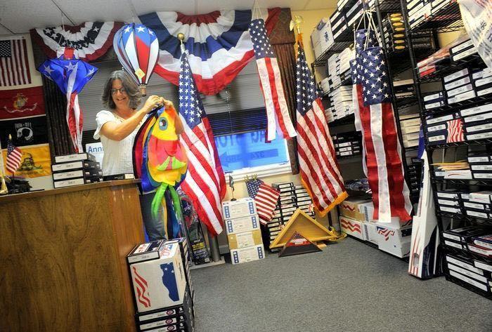 AMERICAN FLAG AND TAPERED ALUMINUM FLAGPOLE BY BALD EAGLE FLAG STORE SERVING FREDERICKSBURG VA, RICHMOND VA, HAMPTON VA, NEWPORT NEWS VA, NORFOLK VA, VA BEACH VA, ARLINGTON VA, ALEXANDRIA VA, FAIRFAX VA, WINCHESTER VA, HARRISONBURG VA, ROANOKE VA, CHARLOTTESVILLE VA, WARRENTON VA, STAFFORD VA, QUANTICO MARINE CORPS BASE