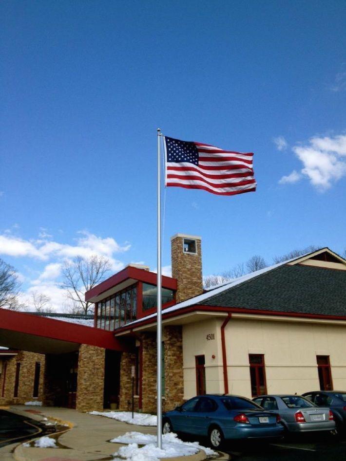 FLAGPOLE SALES AND UNITED STATES FLAG SALES BY BALD EAGLE FLAG STORE DIVISION OF BALD EAGLE INDUSTRIES FREDERICKSBURG VA USA, 540-374-3480 PHOTOGRAPH BY BALDEAGLEINDUSTRIES.COM SPECTACULAR FLAGPOLES SINCE 1979