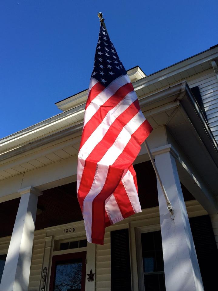 AMERICAN FLAG SALES, FLAGPOLE SALES AND CUSTOM FLAG SALES BY BALD EAGLE FLAG STORE DIVISION OF BALD EAGLE INDUSTRIES FREDERICKSBURG VA, PHOTOGRAPH BY BALDEAGLEINDUSTRIES.COM (540) 374-3480 SERVING RICHMOND, HAMPTON, NEWPORT NEWS, NORFOLK, VA BEACH, ARLINGTON, ALEXANDRIA, FAIRFAX, WINCHESTER, HARRISONBURG, ROANOKE, CHARLOTTESVILLE, STAFFORD, QUANTICO MARINE CORPS BASE SINCE 1979
