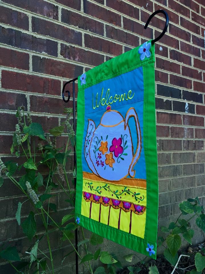 APPLIQUE TEAPOT FLAG GARDEN FLAG BY BALD EAGLE FLAG STORE FREDERICKSBURG VIRGINIA (540) 374-3480 GARDEN FLAGS FOR ALL THE SEASONS ALL THE TIME