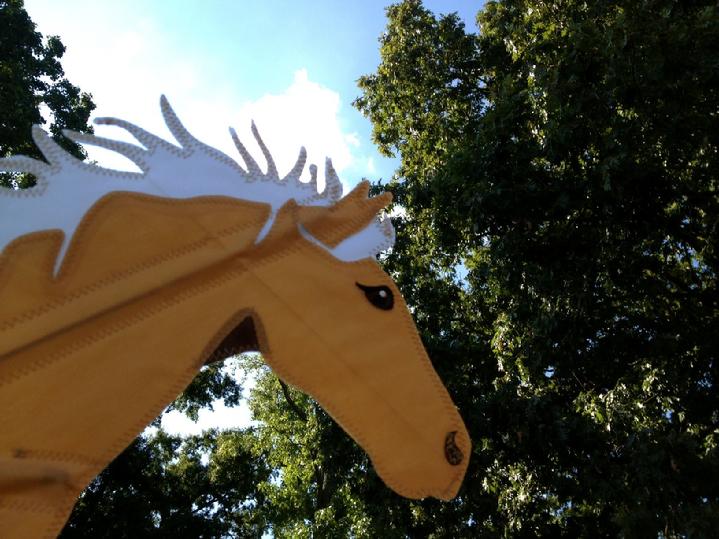 PALOMINO SPINNER VINTAGE HORSE SPINNER BY BALD EAGLE FLAG STORE, 540-374-3480 A VERY RARE PALOMINO PRODUCED IN 2004, FROM THE OLDEST OPERATING COMMERCIAL FLAGPOLE AND FLAG STORE IN FREDERICKSBURG VA USA