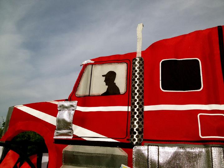VINTAGE SOLARMAX NYLON ORIGINAL PRODUCTION RUN BIG RIG SPINNER COMMERCIAL TRACTOR TRAILER RIG SPINNER BY BALD EAGLE FLAG STORE DIVISION OF BALD EAGLE INDUSTRIES FREDERICKSBURG VA USA 540-374-3480 PHOTOGRAPH BY BALDEAGLEINDUSTRIES.COM