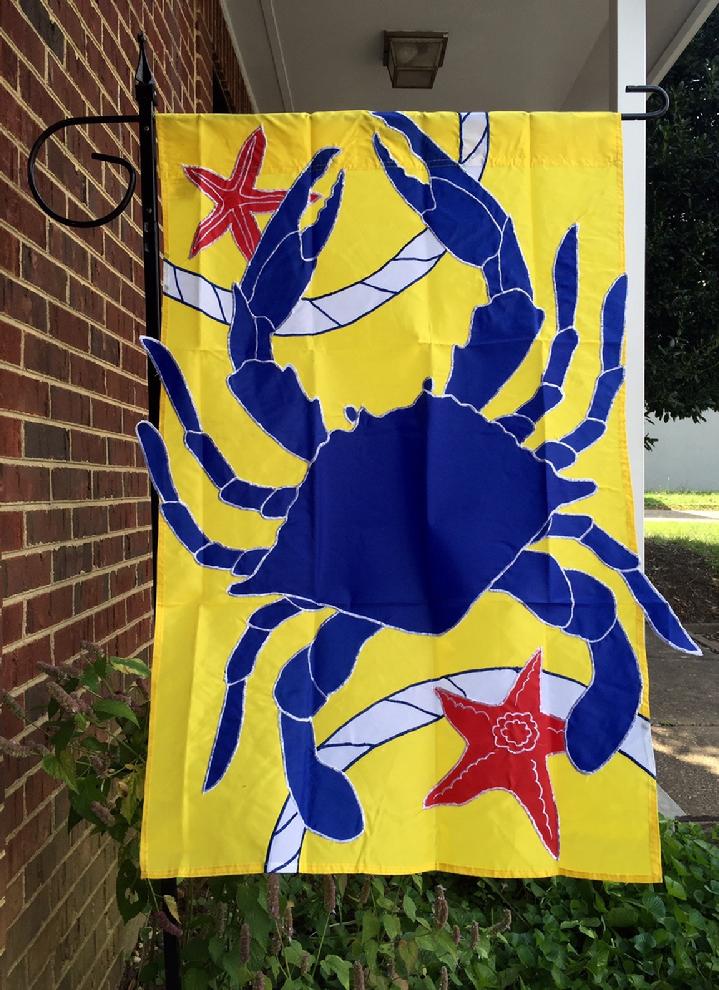 APPLIQUE CRAB FLAG, CHESAPEAKE BAY CRAB BY BALD EAGLE FLAG STORE 540-374-3480 PHOTOGRAPH BY BALDEAGLEINDUSTRIES.COM