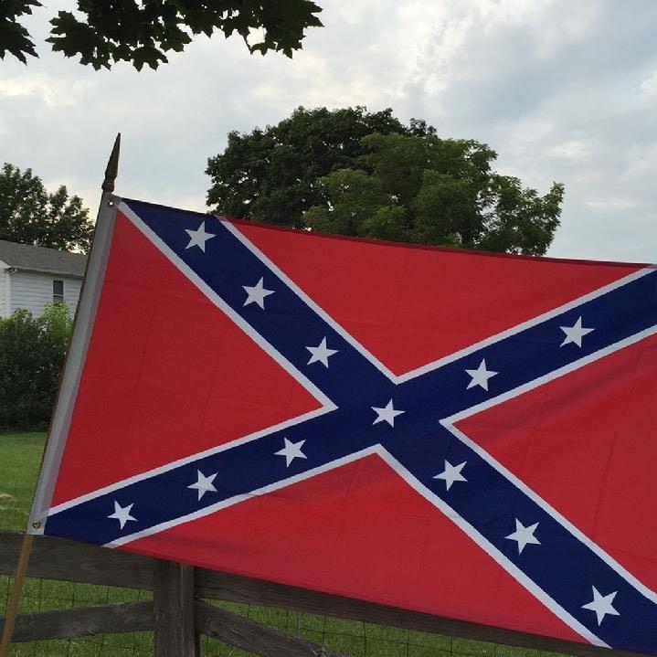 CONFEDERATE FLAG SALES BY BALD EAGLE FLAG STORE FREDERICKSBURG VIRGINIA USA, 540-374-3480 PHOTOGRAPH BY BALDEAGLEINDUSTRIES.COM