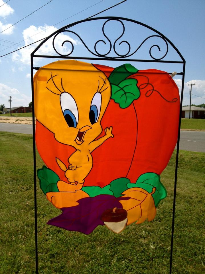 VINTAGE TWEETY BIRD FLAG SALES APPLIQUÉ FLAG SALES BY BALD EAGLE FLAG STORE 540-374-3480 BALDEAGLEINDUSTRIES.COM