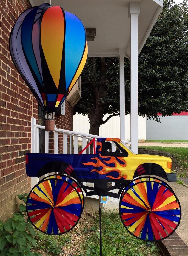 VINTAGE FLAME PICKUP TRUCK SPINNER, FLAME MONSTER TRUCK SPINNER BY BALD EAGLE FLAG STORE FREDERICKSBURG VA, PHOTOGRAPH BY BALDEAGLEINDUSTRIES.COM (540) 374-3480