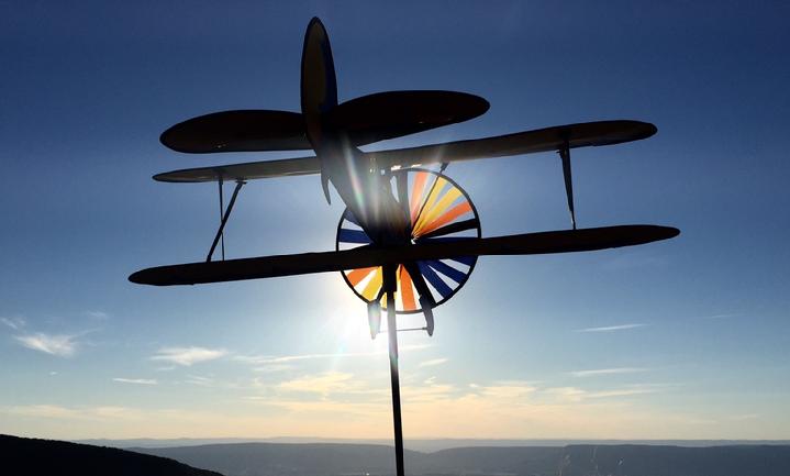 FLYING CIRCUS BARNSTORMER BIPLANE SALE AT BALD EAGLE FLAG STORE FREDERICKSBURG VA USA, 540-374-3480 PHOTOGRAPH BY BALDEAGLEINDUSTRIES.COM