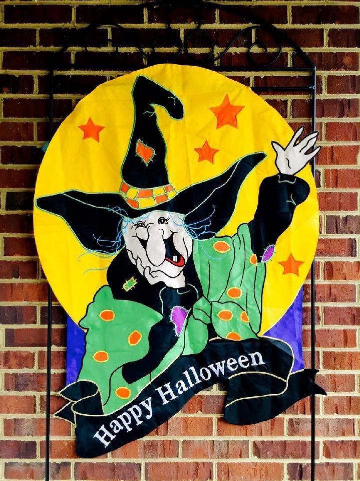 HALLOWEEN FLAG SALES AND FLAGPOLE SALES BY BALD EAGLE FLAG STORE FREDERICKSBURG VIRGINIA USA 540-374-3480 PHOTOGRAPH BY BALDEAGLEINDUSTRIES.COM