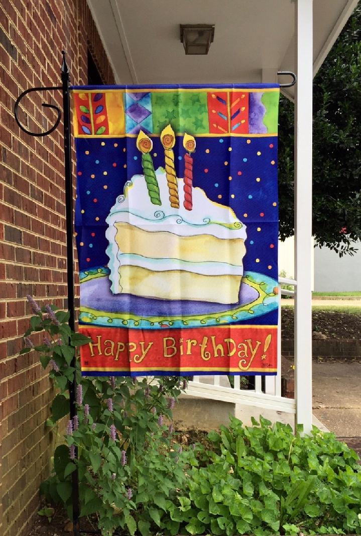 HAPPY BIRTHDAY FLAG SALES BY BALD EAGLE FLAG STORE FREDERICKSBURG VA USA, 540-374-3480 PHOTOGRAPH BY BALDEAGLEINDUSTRIES.COM