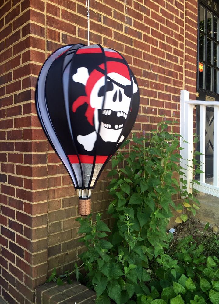 PIRATE FLAG SALES AND HOT AIR BALLOON SALES BY BALD EAGLE FLAG STORE FREDERICKSBURG VA USA, 540-374-3480 PHOTOGRAPH BY BALDEAGLEINDUSTRIES.COM