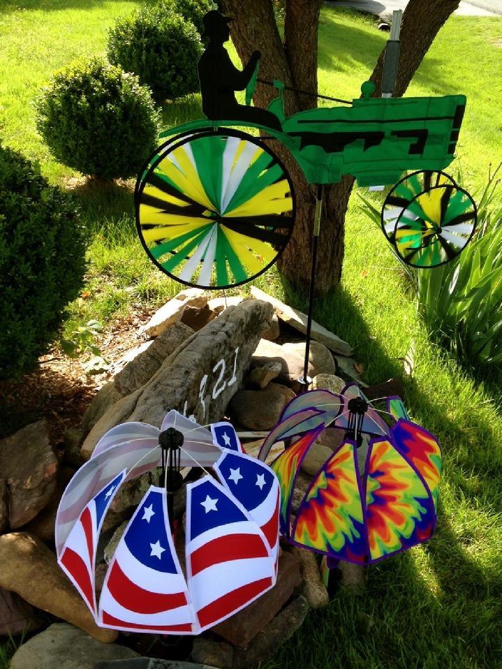 VINTAGE JOHN DEERE TRACTOR SPINNER GREEN TRACTOR SPINNER BY BALD EAGLE FLAG STORE, FLAGS AND FLAGPOLES MADE IN USA FROM BALD EAGLE INDUSTRIES, PHOTOGRAPH BY BALDEAGLEINDUSTRIES.COM