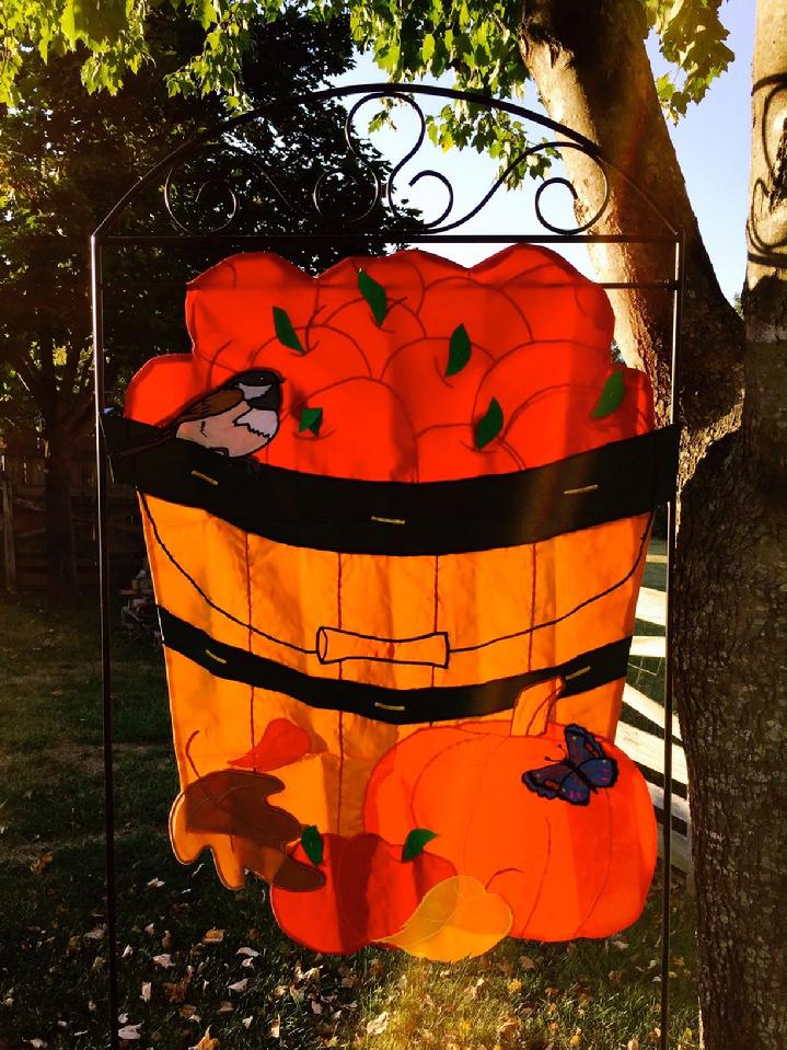 LARGE FALL APPLE BASKET FLAG BY BALD EAGLE FLAG STORE FREDERICKSBURG VA 540-374-3480 PHOTOGRAPH BY BALDEAGLEINDUSTRIES.COM