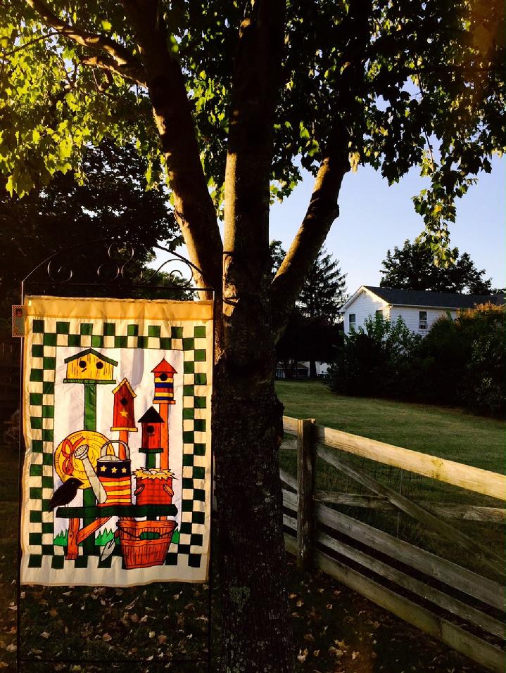 DELUXE APPLIQUE BIRDHOUSE FLAG BY BALD EAGLE FLAG STORE FREDERICKSBURG VA 540-374-3480 BALDEAGLEINDUSTRIES.COM