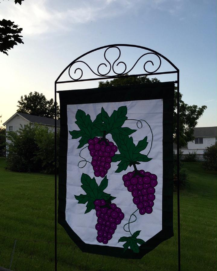 VINTAGE GRAPES FLAG SALES VINEYARD FLAG SALES BY BALD EAGLE FLAG STORE 540-374-3480 PHOTOGRAPH BY BALDEAGLEINDUSTRIES.COM 