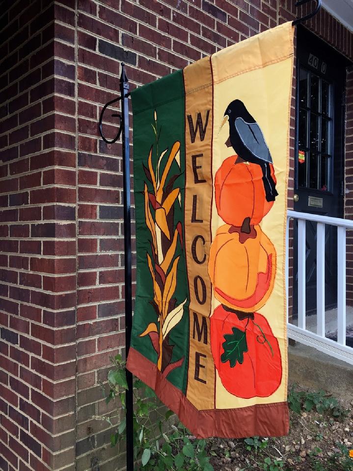 BEAUTIFUL LARGE FALL WELCOME FLAG APPLIQUÉ FALL FLAG BY BALD EAGLE FLAG STORE FREDERICKSBURG VA USA (540) 374-3480 PHOTOGRAPH BY BALDEAGLEINDUSTRIES.COM