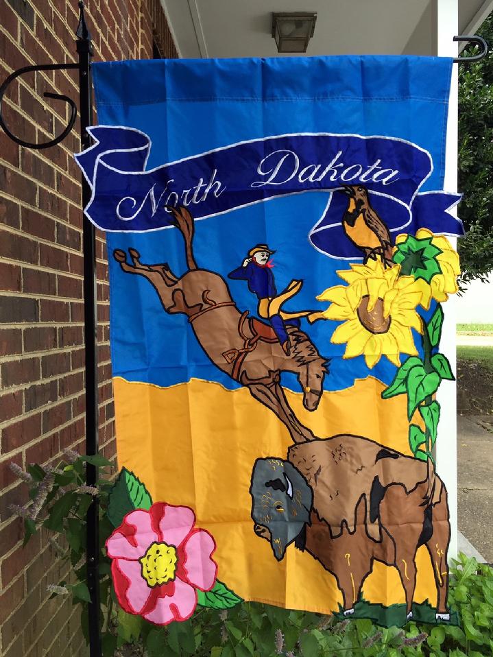 NORTH DAKOTA FLAG VINTAGE APPLIQUÉ FLAG SALES BY BALD EAGLE FLAG STORE FREDERICKSBURG VIRGINIA USA 540-374-3480 PHOTOGRAPH BY BALDEAGLEINDUSTRIES.COM
