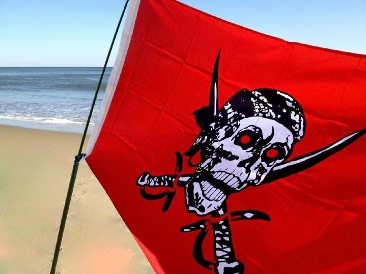 PIRATE FLAG SALES BY BALD EAGLE FLAG STORE FREDERICKSBURG VA USA, 540-374-3480 PHOTOGRAPH BY BALDEAGLEINDUSTRIES.COM