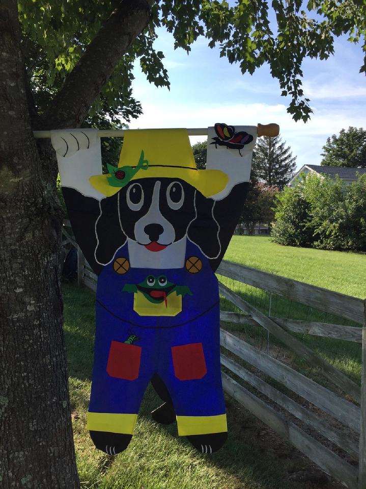 PUPPY DOG FLAG APPLIQUE FLAG BY BALD EAGLE FLAG STORE 540-374-3480 PHOTOGRAPH BY BALDEAGLEINDUSTRIES.COM GREAT FLAGS SINCE 1979