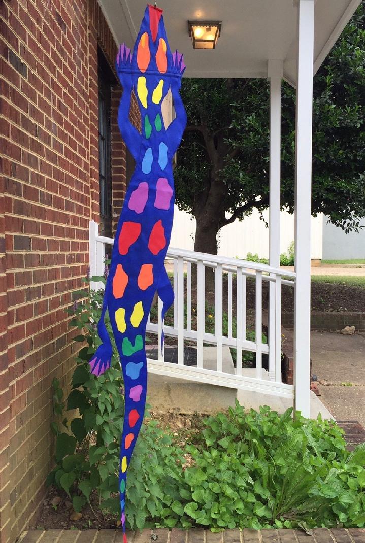 SALAMANDER HANGING BANNER BY BALD EAGLE FLAG STORE FREDERICKSBURG VA USA, 540-374-3480 PHOTOGRAPH BY BALDEAGLEINDUSTRIES.COM