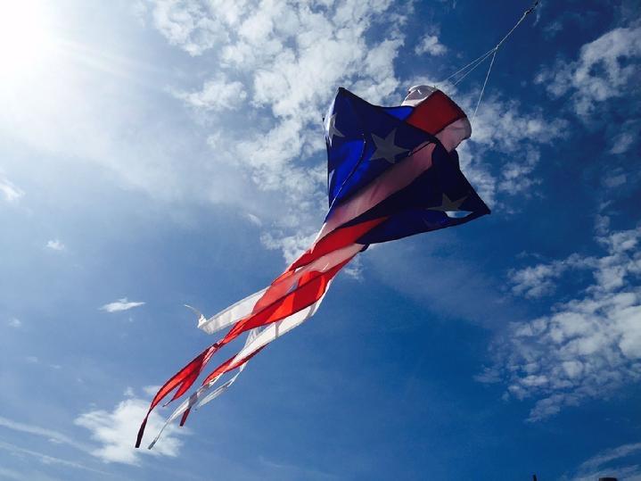 SOLARMAX NYLON WINDSOCK SALES BY BALD EAGLE FLAG STORE DIVISION OF BALD EAGLE INDUSTRIES FREDERICKSBURG VA USA, 540-374-3480 PHOTOGRAPH BY BALDEAGLEINDUSTRIES.COM