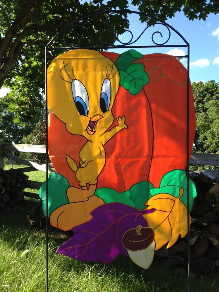 VINTAGE TWEETY BIRD FLAG SALES APPLIQUÉ FLAG SALES BY BALD EAGLE FLAG STORE 540-374-3480 BALDEAGLEINDUSTRIES.COM